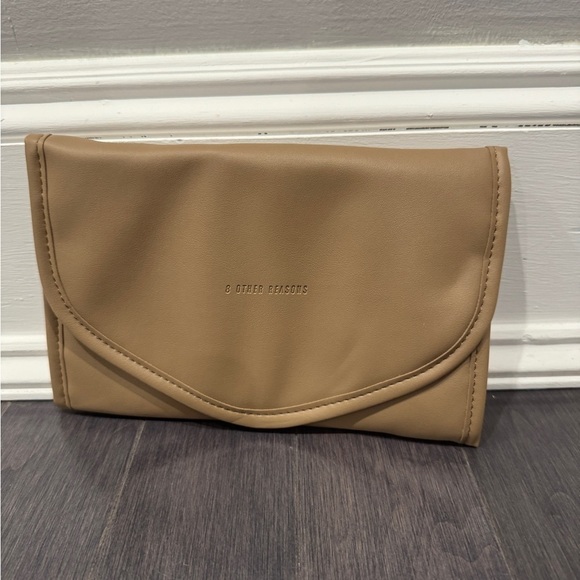 8 Other Reasons Other - 🎊HP🎉 NWT 8 Other Reasons Tan Travel Makeup and Accessories Bag